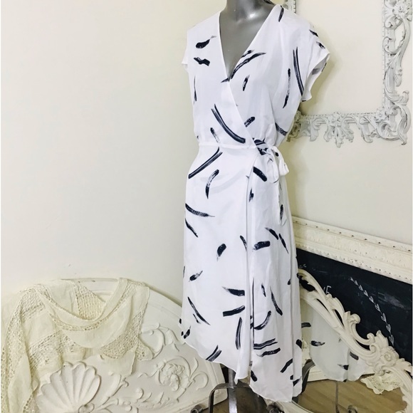Joie Silk Wrap Dress NWOT - Picture 5 of 12